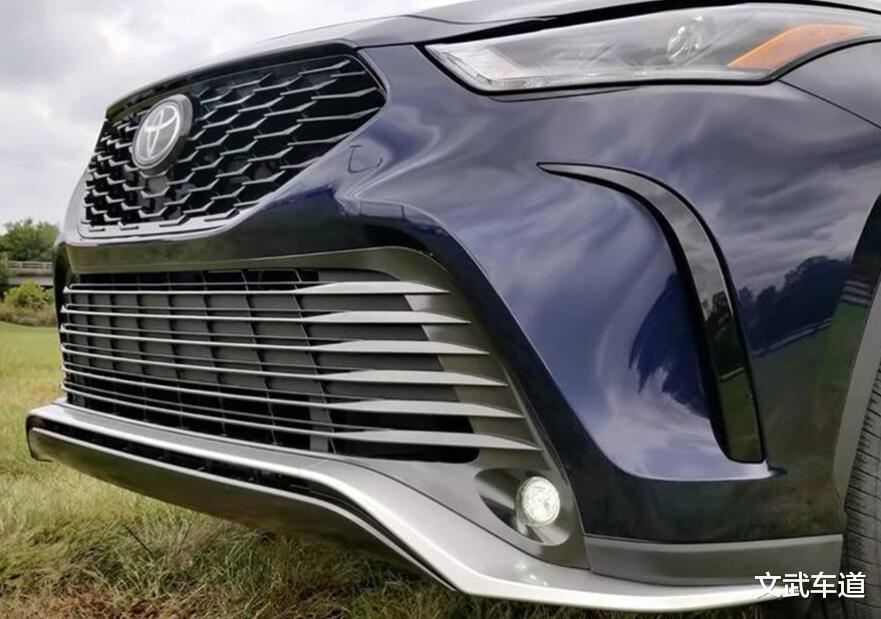 丰田汉兰达|全新汉兰达运动版实拍，跟“中庸”彻底说再见，又将大卖？