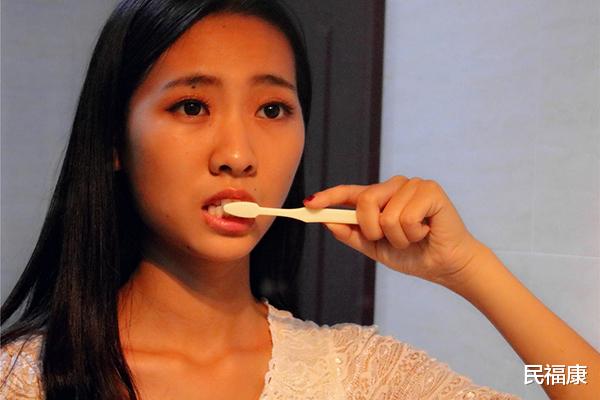 花生|肝癌来的很突然？其实嘴巴早已“露出马脚”，应早点重视