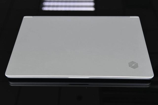 |R7标压新品，机械革命S2 Air刷新轻薄本性能上限