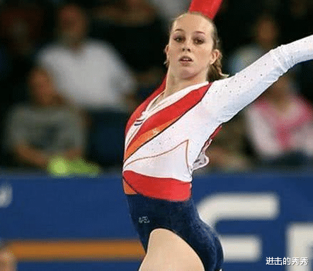 『电影』荷兰体操女皇家产败光,退役后转行当成人演员,男友出任摄影师