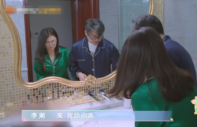 李湘|李湘家有多奢侈？别人睡觉两个枕头，看清她家的，不知道还以为卖的呢！