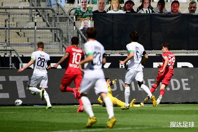 「德甲」8100万超新星又踢疯了！2场4球助球队冲上德甲第3，缔造56年神迹