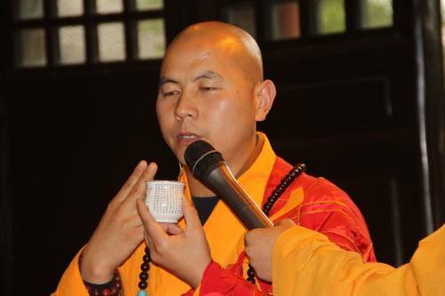 佛教|佛语“南无阿弥陀佛”到底啥意思，译成汉语后，才知道说的是什么