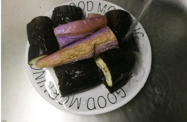 |这菜是“花青素之王”,婆婆每周坚持吃,雷打不动,难怪60不显老