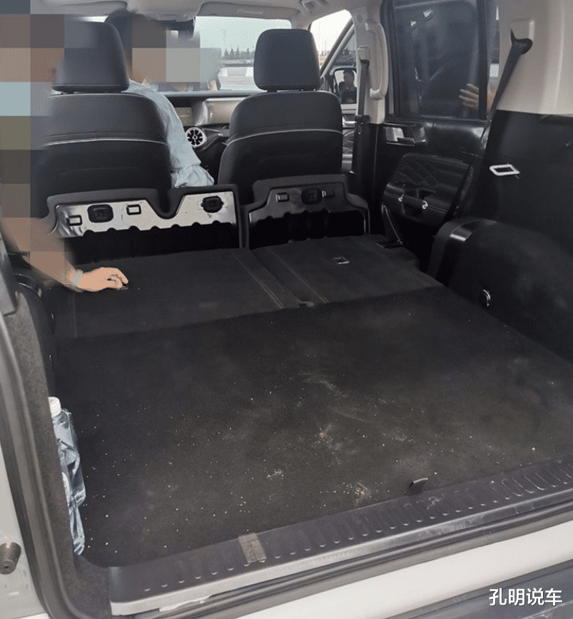 缤越|坦克300实车进店，原厂带绞盘！后排放倒就是双人床