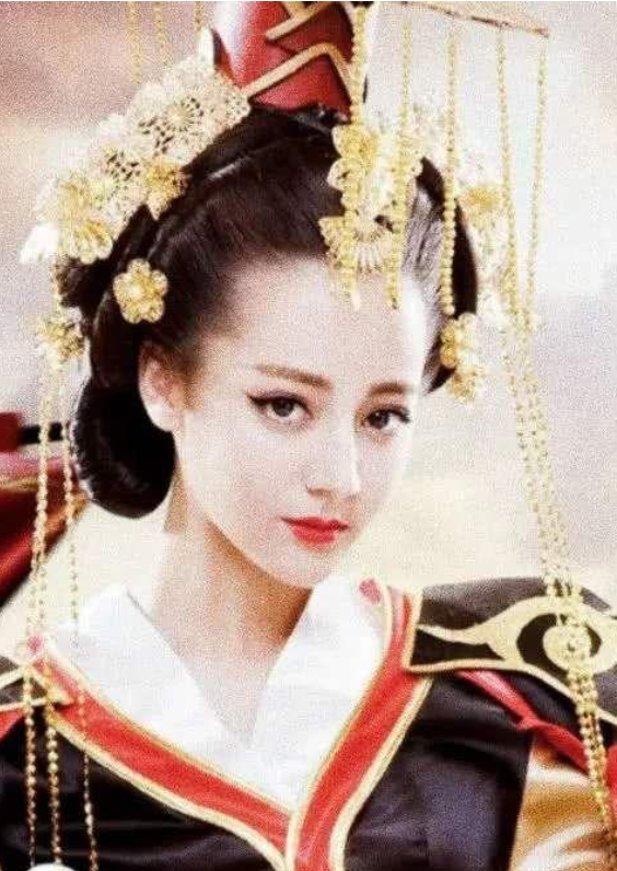 妲己|迪丽热巴被说太保守无法演妲己，但看到照片后全网打脸