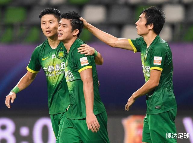 国安|泰达防线又1业余失误！32岁国安核心轰进世界波，解说看笑了