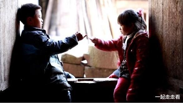 变形计|他被评<变形计>最废城市娃，却成董事长开豪车，把农村娃当亲妹