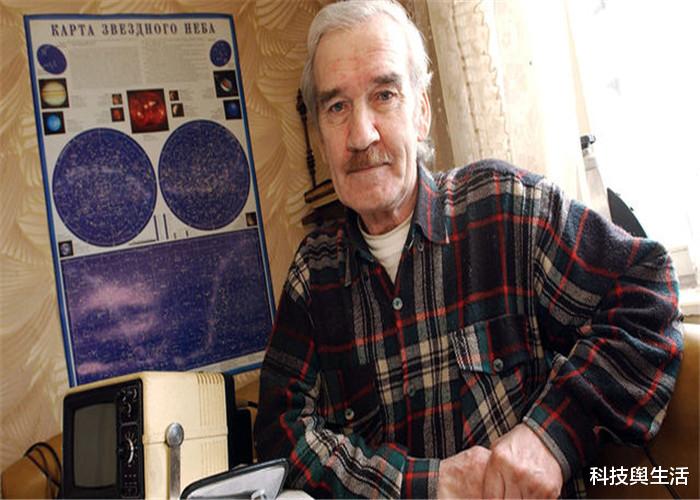 响尾蛇:37年前的那个夜晚,幸好值班的是他,不然地球将一片贫瘠!