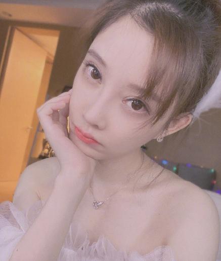 冯提莫|华语乐坛甜歌天后实至名归，冯提莫新单曲，听完有点齁甜