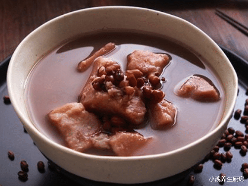 「红豆」红豆和它一起煮，等于天然“补血汤”，气血足了，脸色更红润