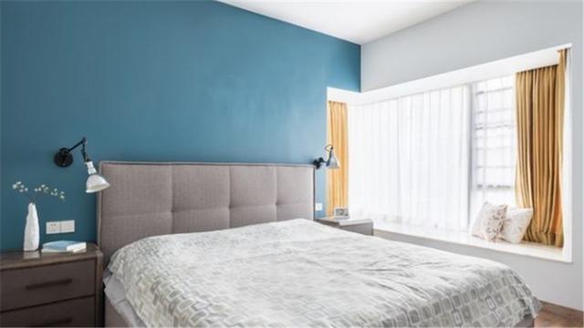 |卧室装窗帘没错，但是太浪费！选这些地方安装，空间更大还美观