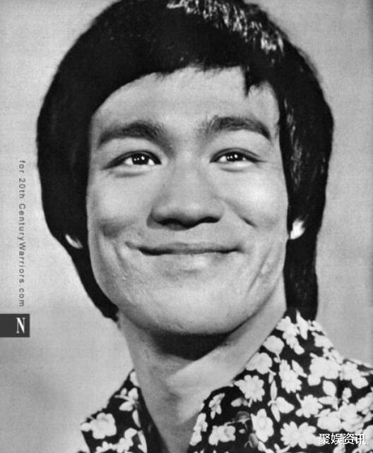 「苍井空」苍井空退圈后首次露面,密会昔日三位好友,网友:从左到右我都认识!