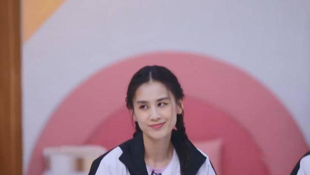 丁当■黄圣依杠上丁当？演唱测试中故意抢唱丁当歌词部分，过于自信遭痛批