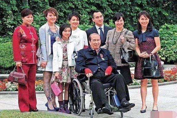 「陈婉珍」聪明的陈婉珍：她为什么选择联合二房，而不是四太梁安琪？