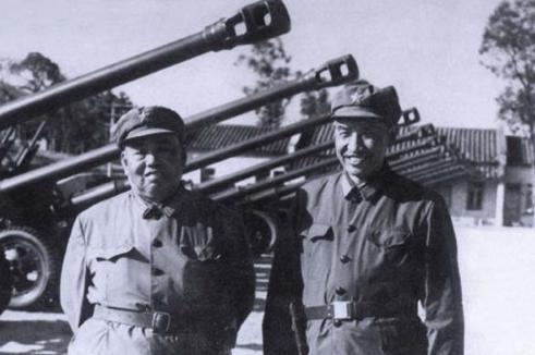 白起|淮海战役庆功宴上，他怒掀邓小平酒桌，为何仍屡次得到邓公提拔？