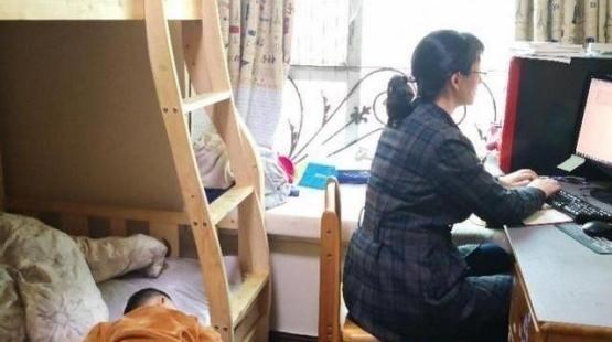 「教育局」因这件小事,一老师又遭学生举报,教育局霸气回应!老师:暖心!