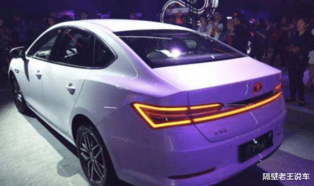 现代索纳塔|国产\A7\终于来了,比朗逸漂亮10倍,标配12寸大屏仅7万