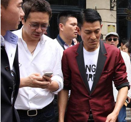 「刘德华」刘德华最大的配角，在不到一分钟的时间里，总收入超过3亿