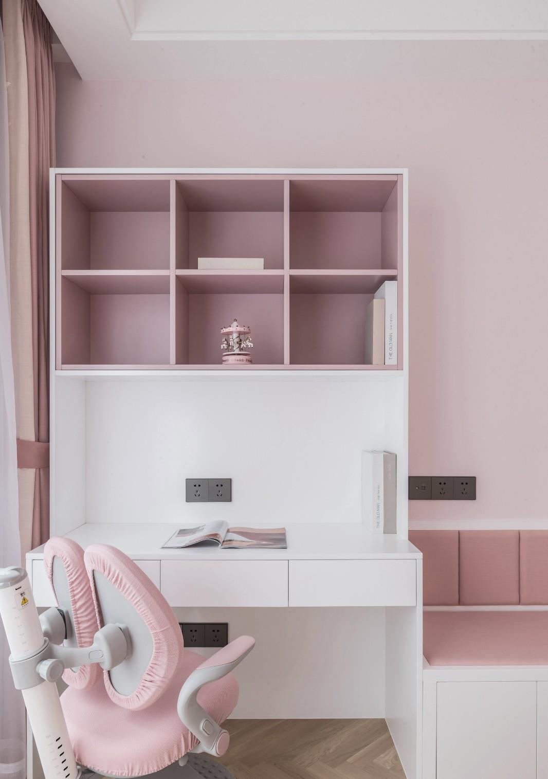 设计师▲这才是我的理想之家，220㎡大平层设计，进门就被客厅吸引了