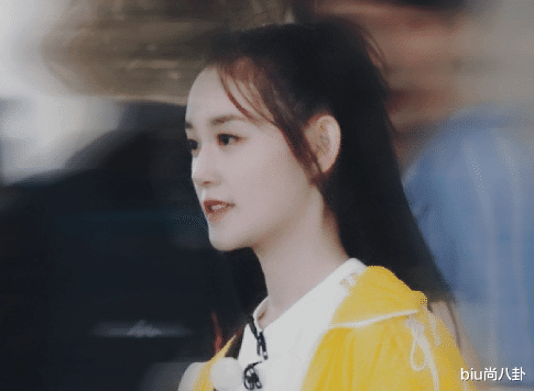 段奥娟|《跑男》落水忘开滤镜，看到段奥娟蒋依依的素颜，谁才是19岁？