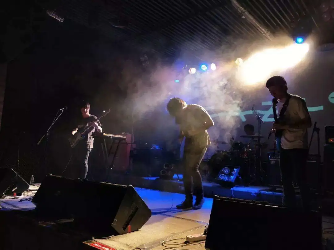 摇滚乐队|我有故事,你有歌吗?33个乐队最好听的歌是这首!