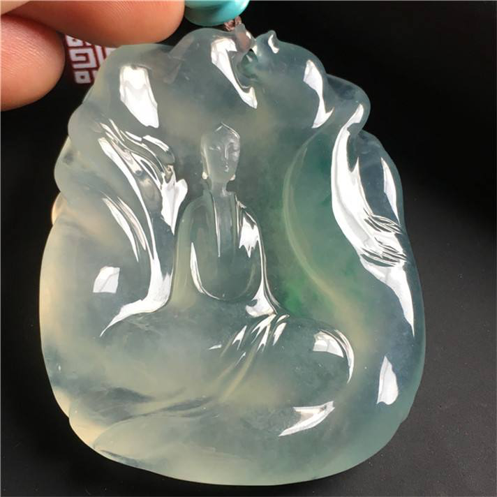 冰种翡翠|我买的冰种翡翠观音比玻璃种翡翠的还贵，这是怎么了