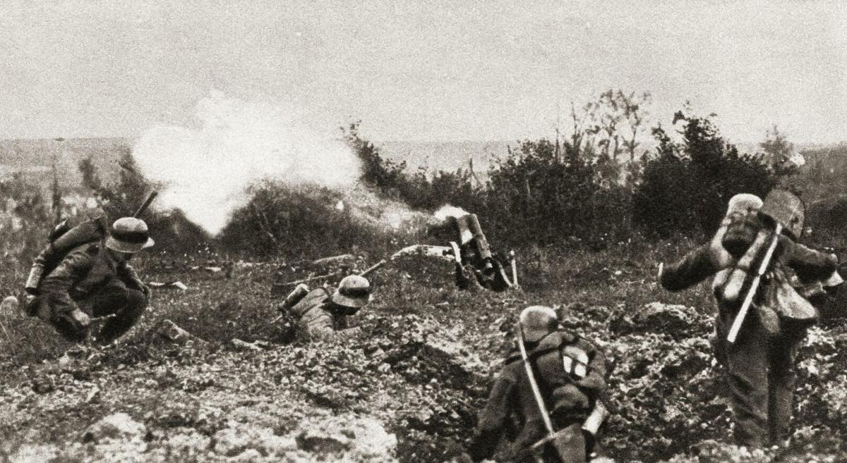 苏联|人类史上打得最惨战事，200天死200万人，士兵活不过9分钟