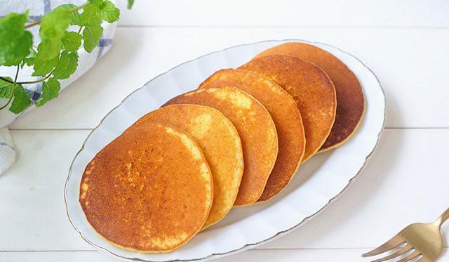 「蛋糕」这早餐连吃7天也不腻！蓬松柔软香喷喷，无油无糖，健康100分！