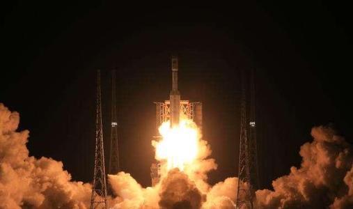 卫星：美国航空基地传来噩耗，60颗卫星升空失败，太空部署惨遭崩盘