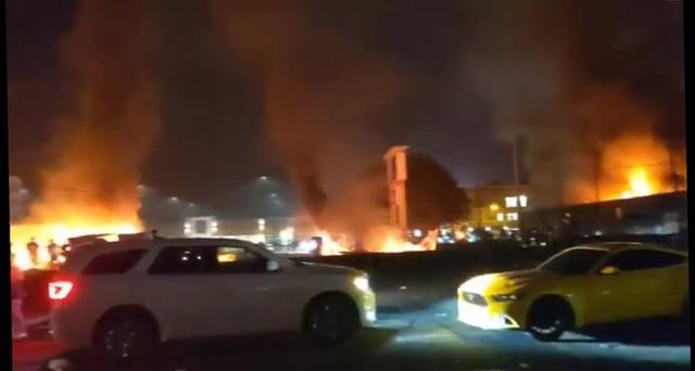 「雷诺」特朗普强硬表态！欲果断派军队平息明州骚乱，若有人抢劫就射击