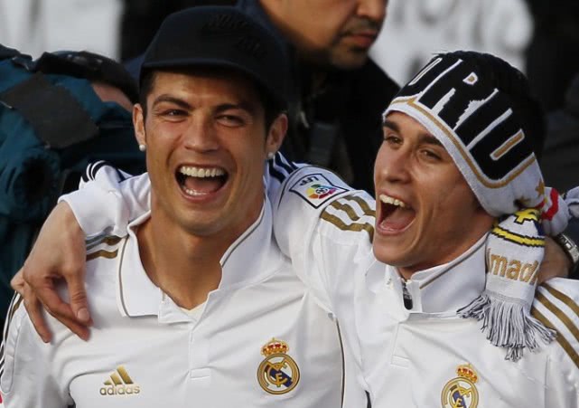 #皇家马德里#凌晨0点，武磊再遇挑战！曝皇马名将或加盟西班牙人，他7号球衣不保？