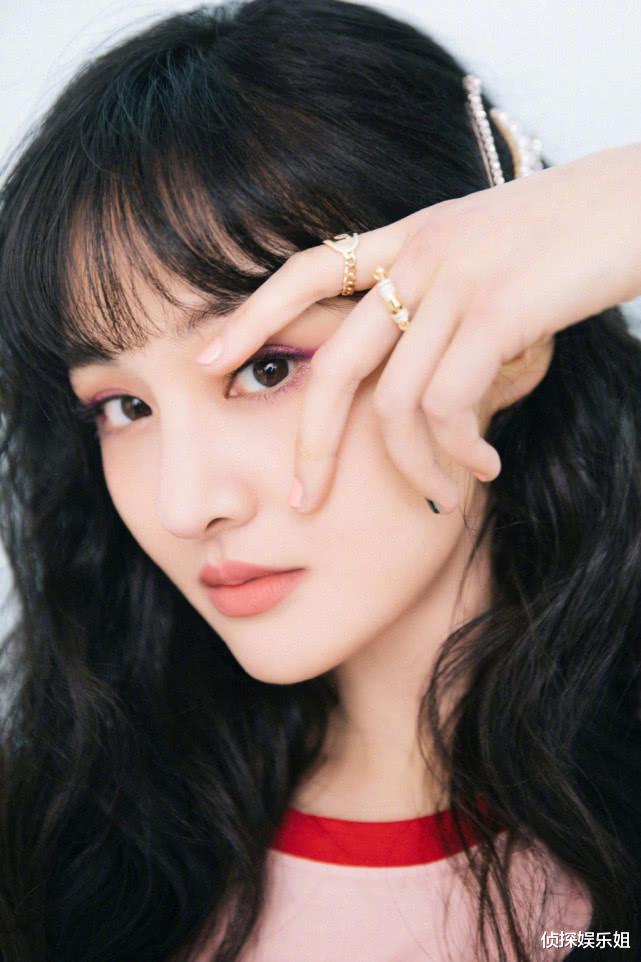 郑爽|郑成华发文承认郑爽代孕，称从来没放弃孩子，痛骂张恒“一家渣”