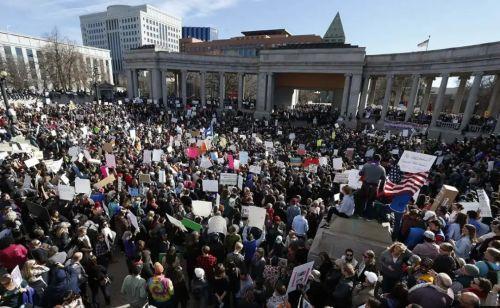 「特朗普」特朗普：“敢不让我做总统，我就扒美国底裤”