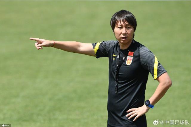 [李铁]里皮请放心，执行力差的他被李铁清理了，艾克森当时也很生气