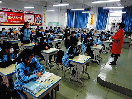 教育部■教育部公布“最新消息”：家长欲哭无泪，但学生却乐开了花