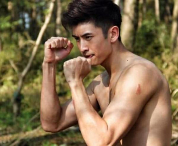 【杨幂】杨幂旗下力捧的“四大男神”，有3人已经红的发紫，只有1人“凉凉”