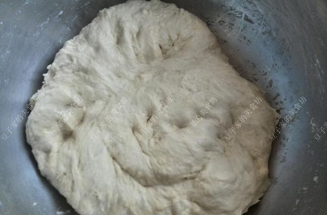 「炸油条」油条炸得不蓬松，制作方法不对，这做法简单零失败，早餐边炸边吃