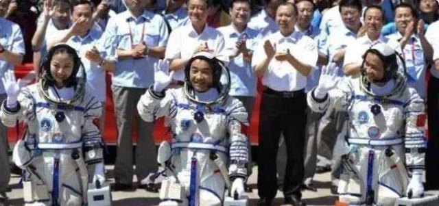 宇航员|女宇航员返回地面后，国家为何禁止生育？答案让人心酸不已