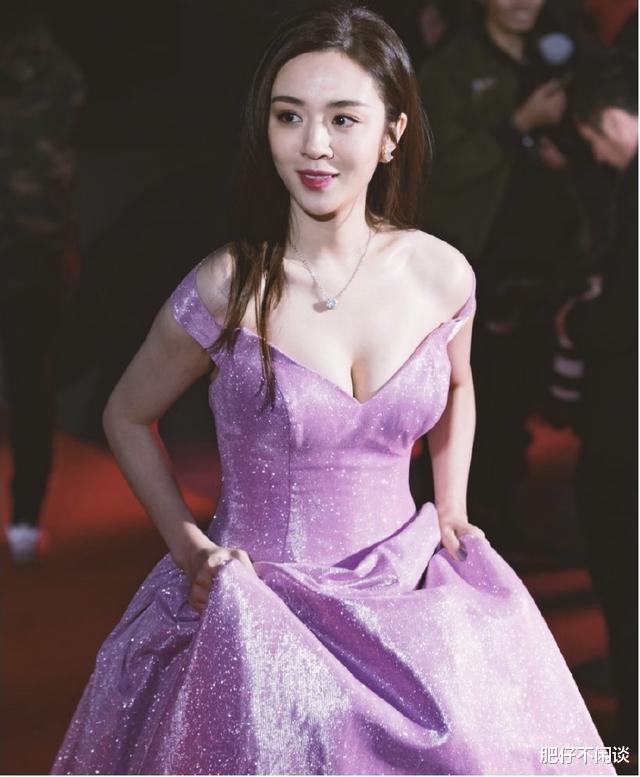 胡歌|胡歌被粉丝催婚，4位候选女友出炉，最后一位太合适啦。