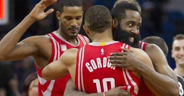 「休斯顿」休斯顿刚达成交易,第三巨头要回归,威少哈登总冠军要来了