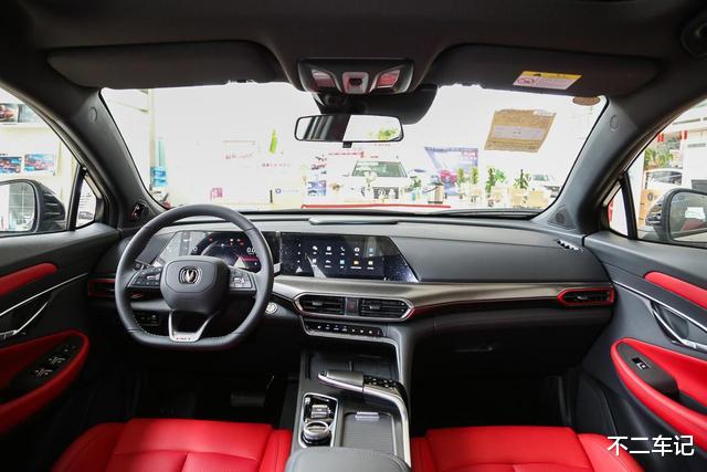 长安汽车|长安UNI-T为何能占据紧凑型SUV半壁江山？除颜值外，它还有啥过人之处