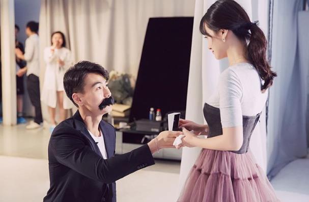 戴向宇|戴向宇“何德何能”,12年后再演《小娘惹》,真吃了“防腐剂”?