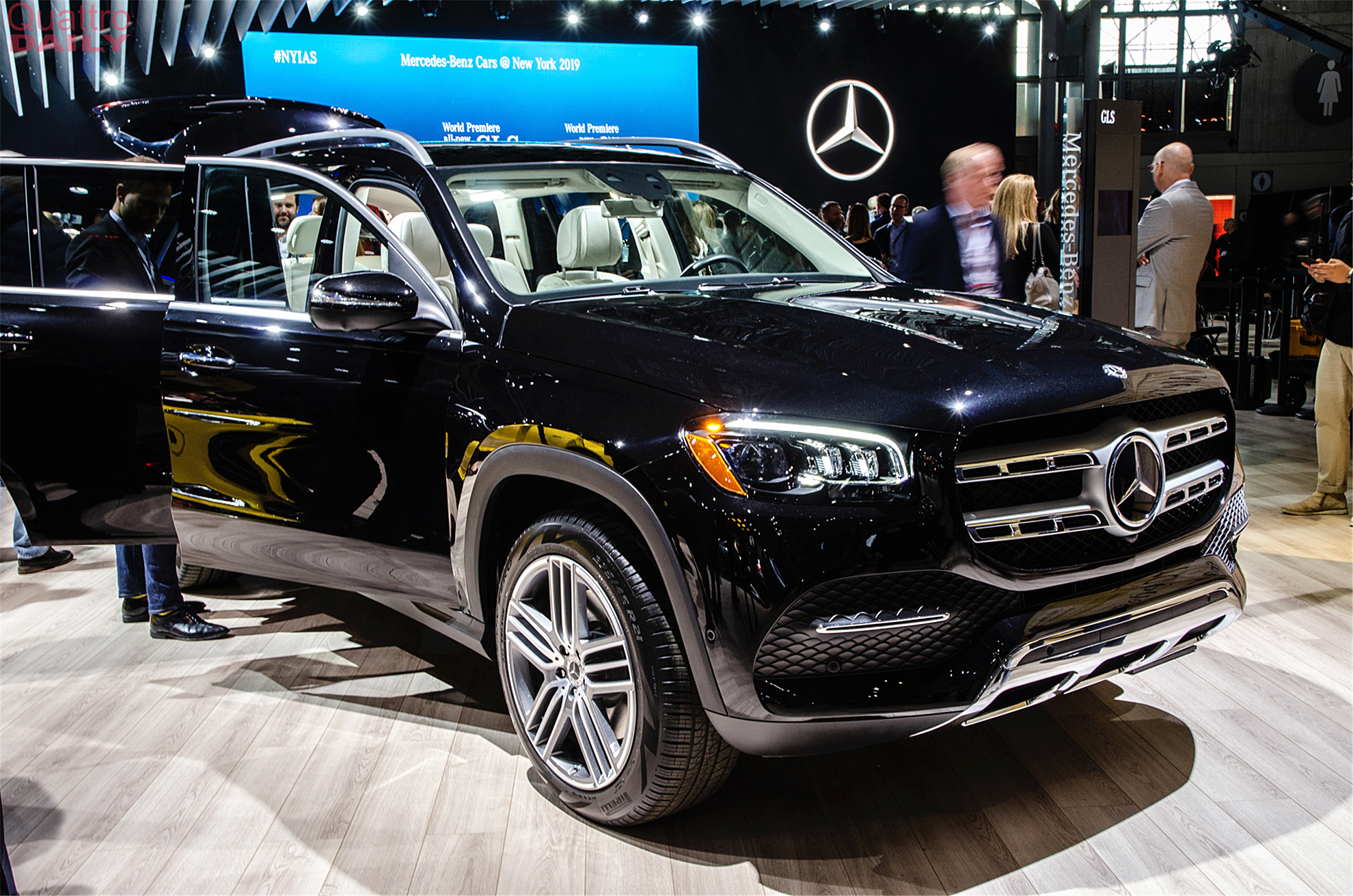 动力|奔驰又出“大航母”！奥迪宝马全靠边站，就连揽胜都混不下去！