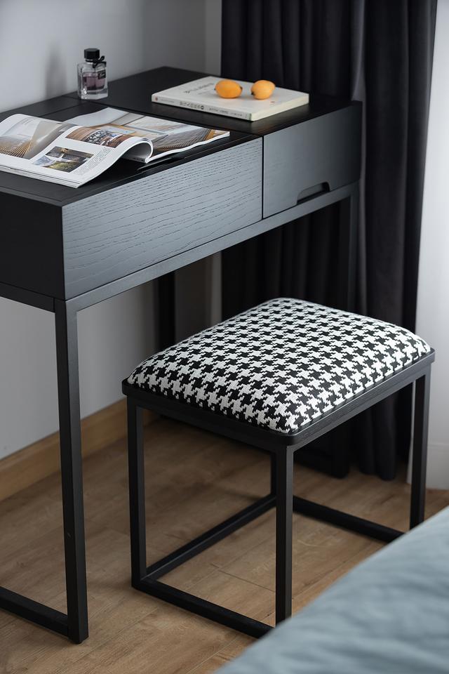 『』她家不豪华,可一进门就把我迷住,全屋既简约又高级!忍不住晒晒