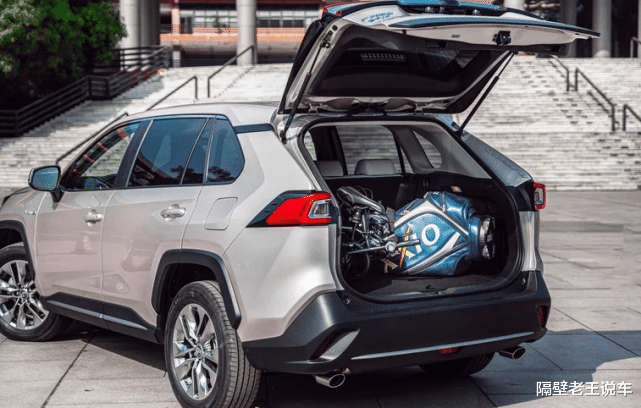 【丰田】不愧是“丰田特供车”，新车31天甩出7928台，直接叫板皓影