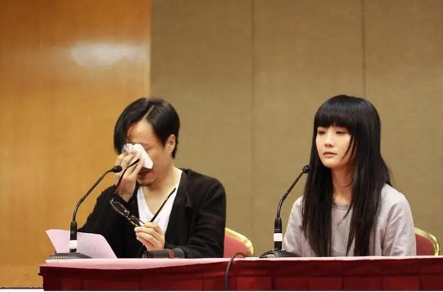 『阿娇』痴情的赖弘国败给了“不敢去爱”的阿娇,离婚后的阿Sa却快进豪门