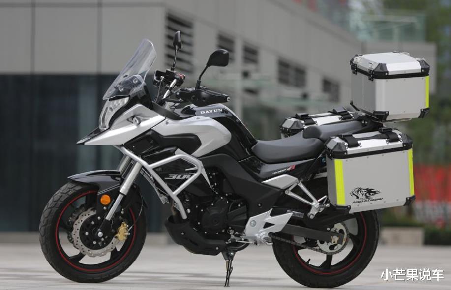 摩托|风驰天下的大运再出新车，大鸟嘴+液晶仪表，水冷引擎满油跑500km