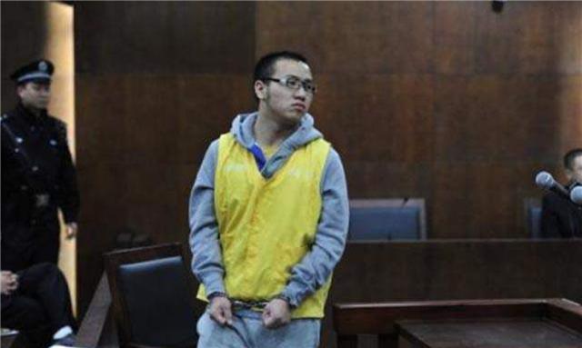 臆说古史|汶川地震中，那个舍己救人的英雄少年，后来为何会被判刑12年？