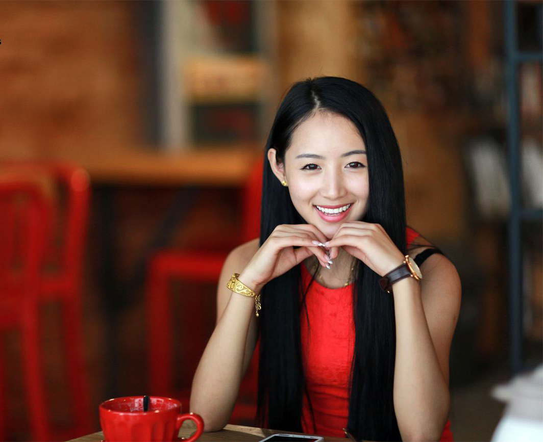 酒吧■中国酒吧最多密度最高的城市，以美景美食美女而闻名，越夜越美丽